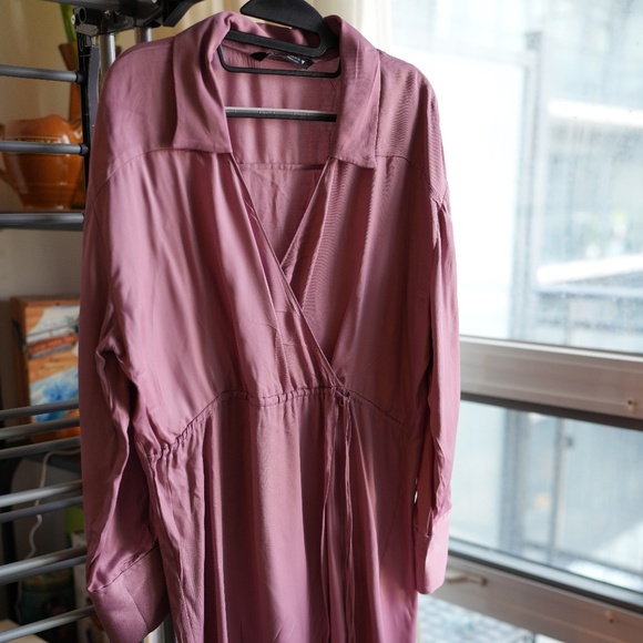 Flowy dress - Picture 2 of 6